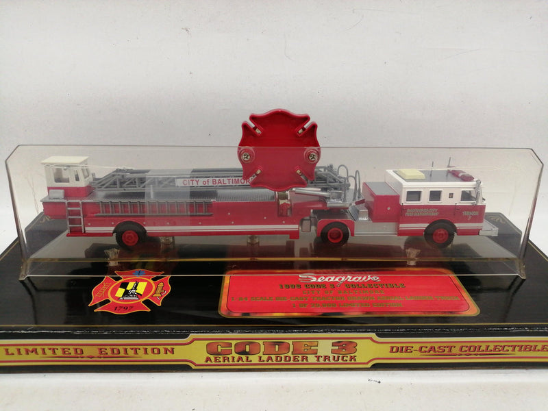 Laden Sie das Bild in Galerie -Viewer, CODE 3 1/64 CITY OF BALTIMORE AERIAL LADDER TRUCK Diecast Model– Used