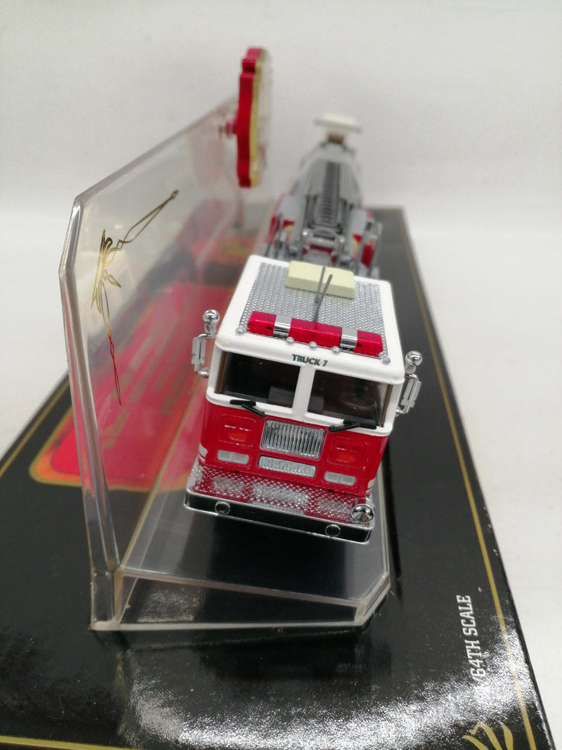 Laden Sie das Bild in Galerie -Viewer, CODE 3 1/64 CITY OF BALTIMORE AERIAL LADDER TRUCK Diecast Model– Used
