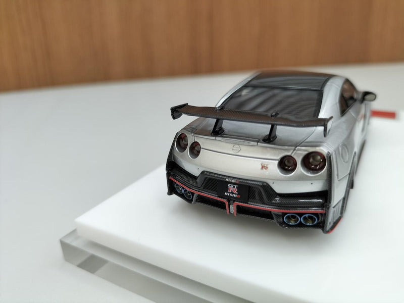 Cargue la imagen en el visor de la galería, EIDOLON EM709C 1/43 Scale GT-R NISMO– Used