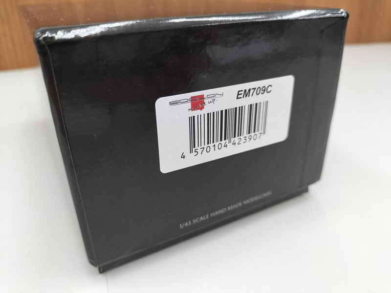 Cargue la imagen en el visor de la galería, EIDOLON EM709C 1/43 Scale GT-R NISMO– Used