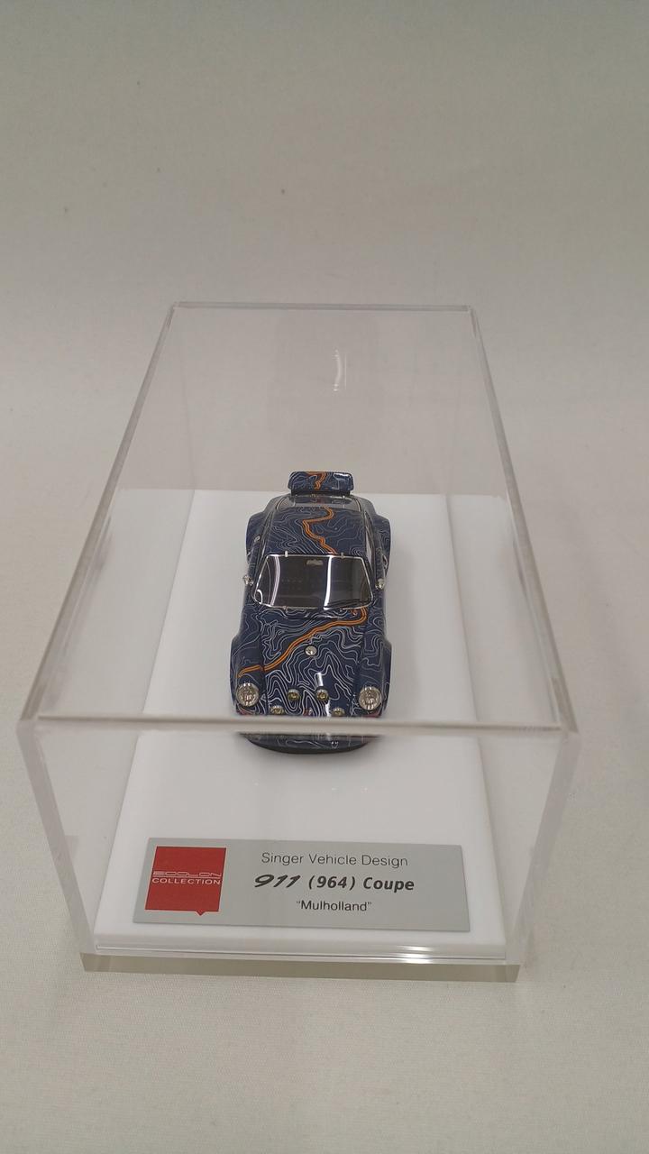 Cargue la imagen en el visor de la galería, MAKE UP EM504 SINGER 911 EIDOLON COLLECTION 1/43 Scale Car– Used
