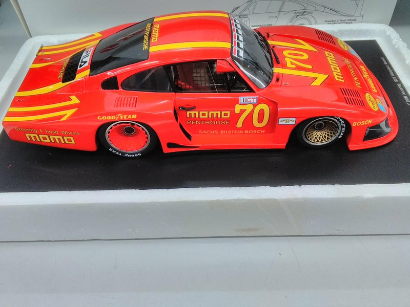 Laden Sie das Bild in Galerie -Viewer, SPARK 1981 #70 Porsche 935 1/18 Scale Car– Used