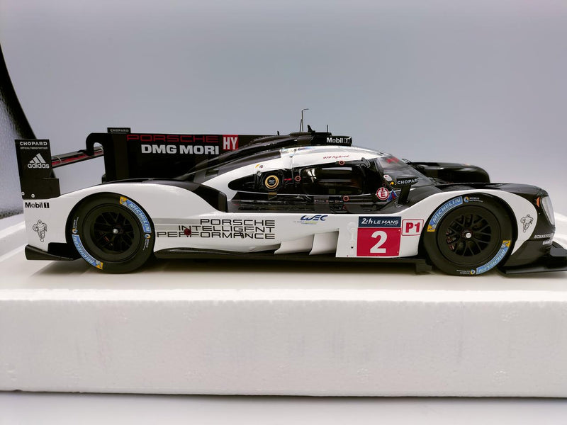 Laden Sie das Bild in Galerie -Viewer, SPARK Porsche 919 Hybrid Le Mans 2016 1/18 Diecast Car– Used