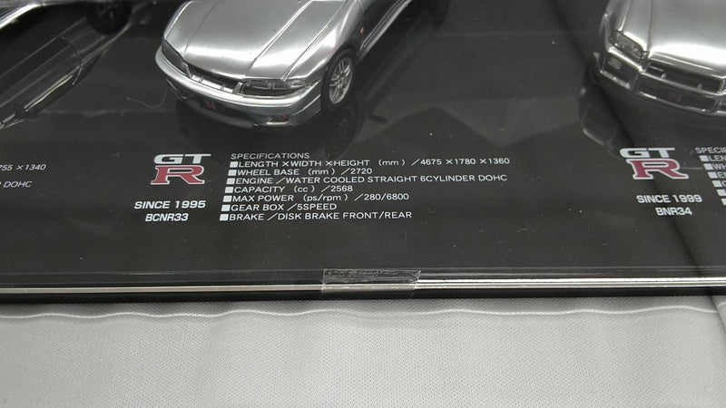 Cargue la imagen en el visor de la galería, EBBRO KWAM0-22003 MOTUL AUTECH GT-R 1/43 Scale Model Car– Used