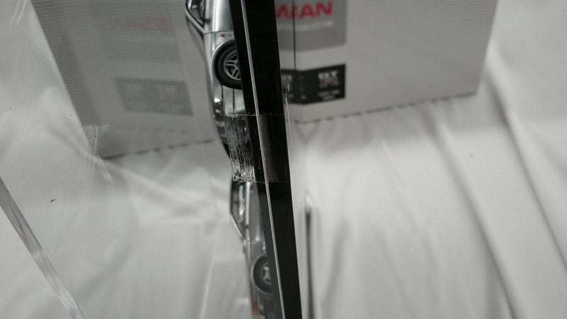 Cargue la imagen en el visor de la galería, EBBRO KWAM0-22003 MOTUL AUTECH GT-R 1/43 Scale Model Car– Used