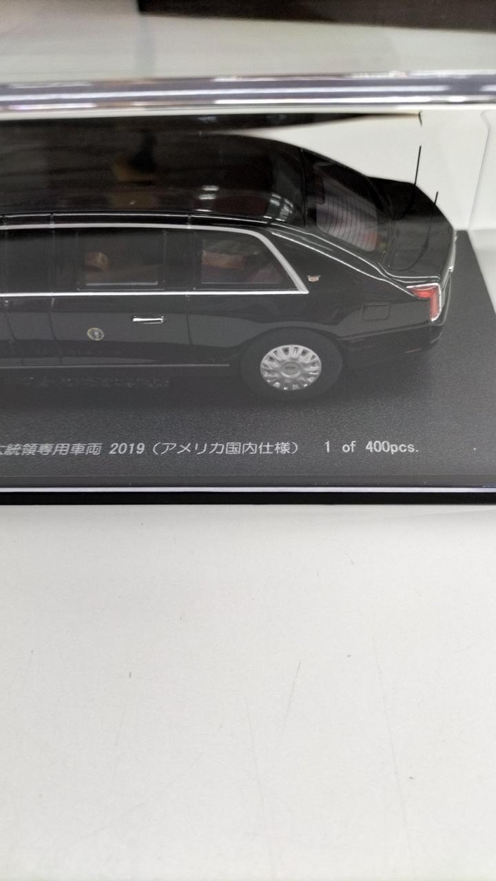 Cargue la imagen en el visor de la galería, RAI'S Cadillac "The Beast" Presidential Limousine 2019 1/43 Diecast– Used