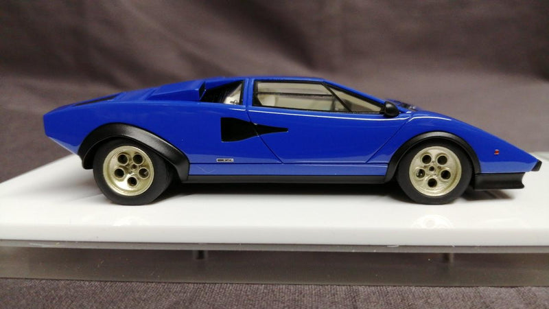 Laden Sie das Bild in Galerie -Viewer, EIDOLON Lamborghini Countach LP400 Speciale 1/43 Scale Car– Used
