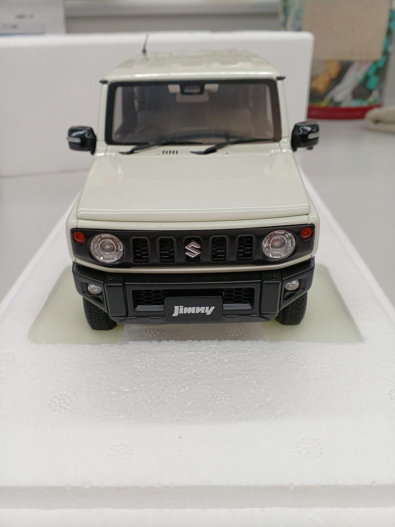 Load image into Gallery viewer, AUTOart Suzuki Jimny JB64 (White Pearl) 1/18 Scale Diecast Car– Used