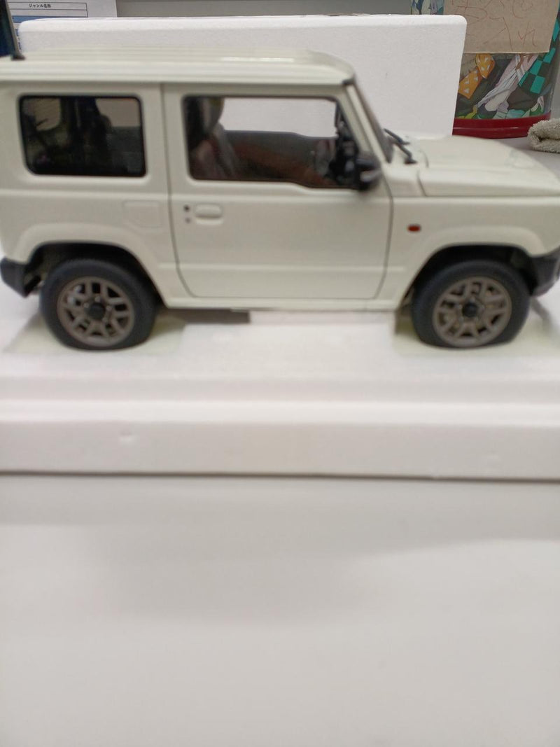 Load image into Gallery viewer, AUTOart Suzuki Jimny JB64 (White Pearl) 1/18 Scale Diecast Car– Used