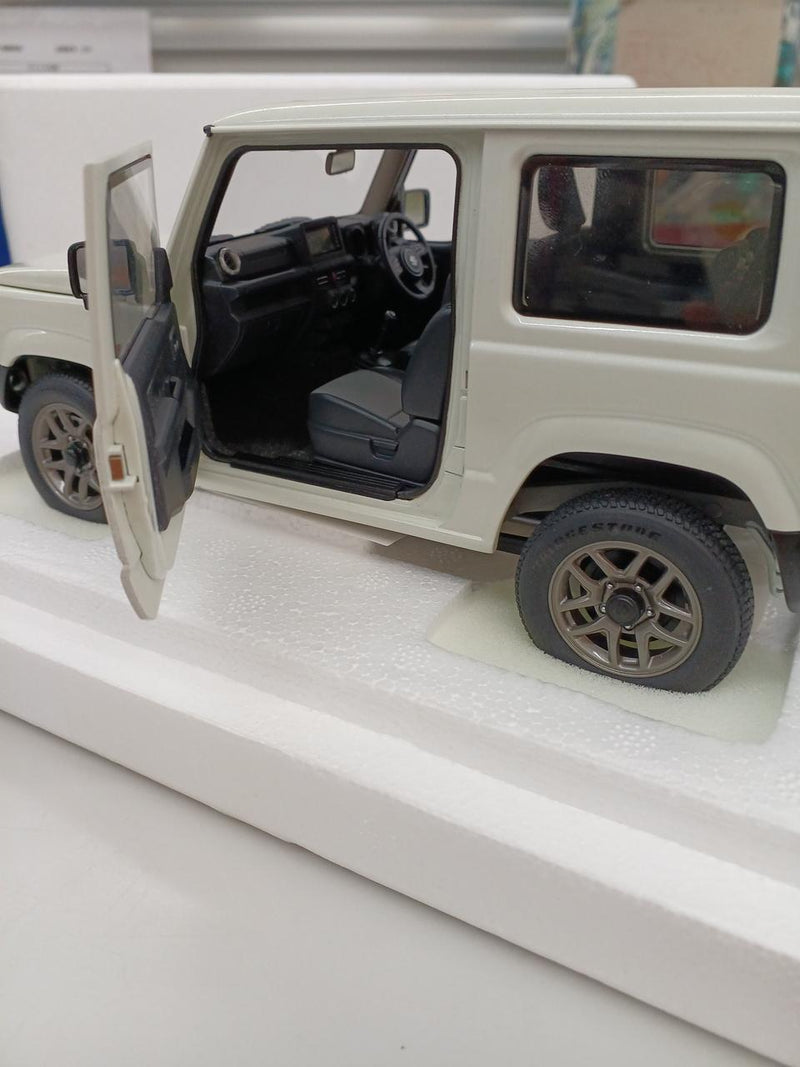 Load image into Gallery viewer, AUTOart Suzuki Jimny JB64 (White Pearl) 1/18 Scale Diecast Car– Used