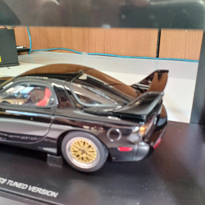 Load image into Gallery viewer, AUTOart Mazda RX-7 Tuned Version 1/18 Scale Car– Used