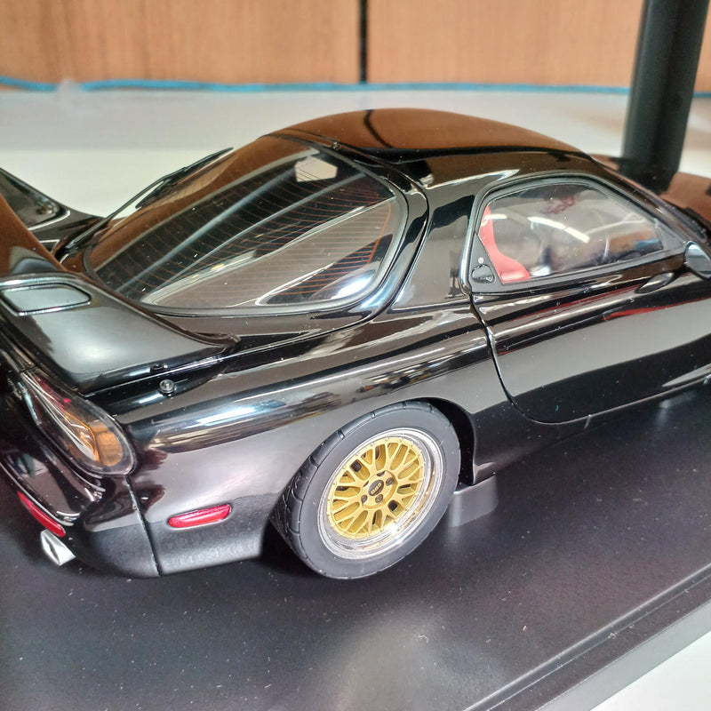 Load image into Gallery viewer, AUTOart Mazda RX-7 Tuned Version 1/18 Scale Car– Used
