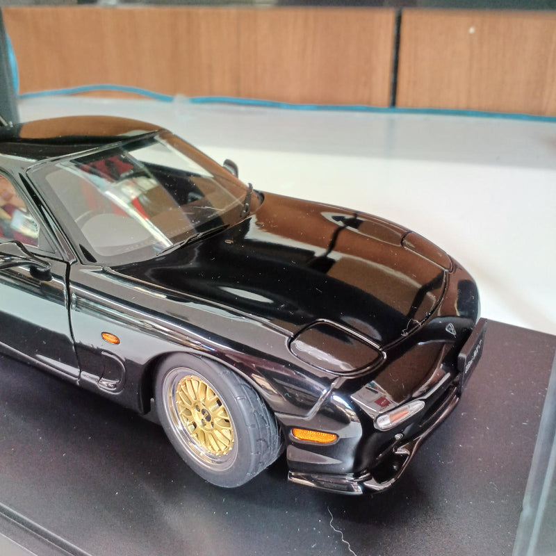 Load image into Gallery viewer, AUTOart Mazda RX-7 Tuned Version 1/18 Scale Car– Used