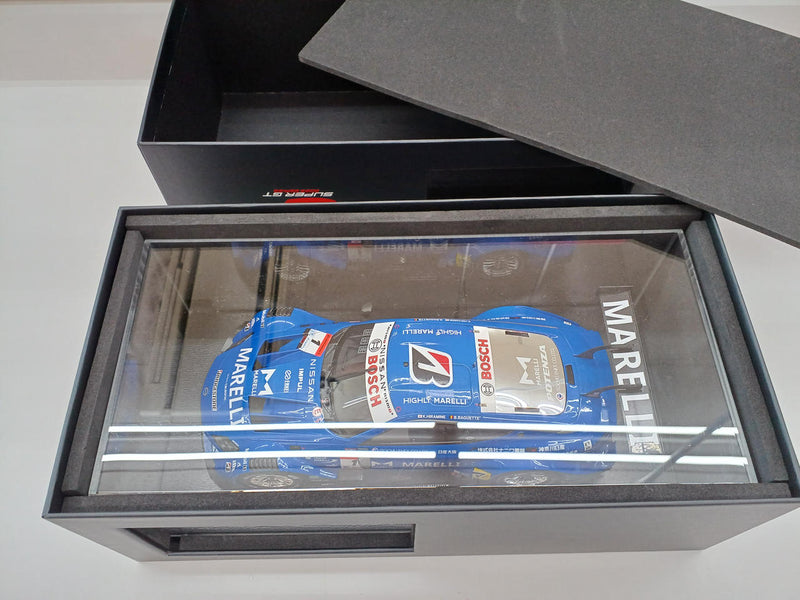 Laden Sie das Bild in Galerie -Viewer, SPARK Calsonic IMPUL Z 1/18 Scale Model Car– Used