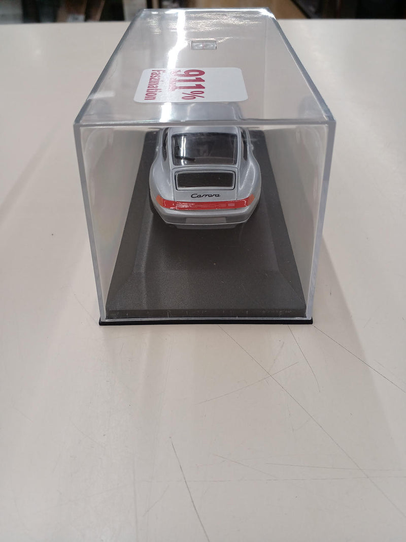 Cargue la imagen en el visor de la galería, FASZINATION Porsche 911 1/43 Scale Model Car– Used