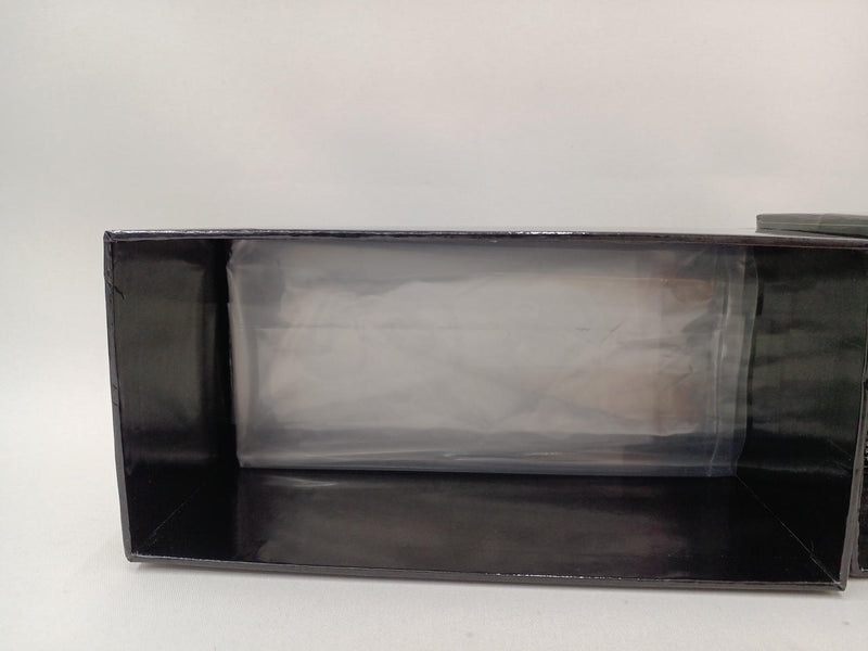 Laden Sie das Bild in Galerie -Viewer, MAKE UP EIDOLON Nissan Skyline GT-R (BNR34) V-spec II 2000 Midnight Purple 1/43– Used