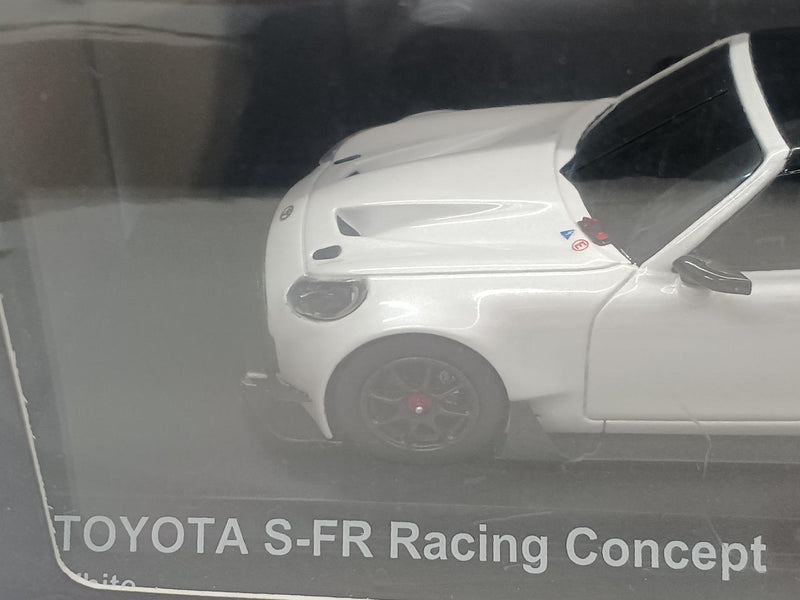 Laden Sie das Bild in Galerie -Viewer, KYOSHO TOYOTA S-FR RACING CONCEPT 1/43 Model Car– Used