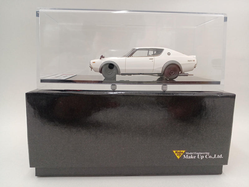 Laden Sie das Bild in Galerie -Viewer, MAKE UP EM394A NISSAN SKYLINE 1/43 Scale Model Car– Used