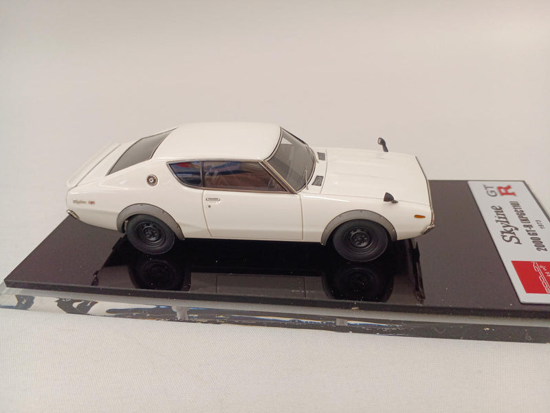 Laden Sie das Bild in Galerie -Viewer, MAKE UP EM394A NISSAN SKYLINE 1/43 Scale Model Car– Used