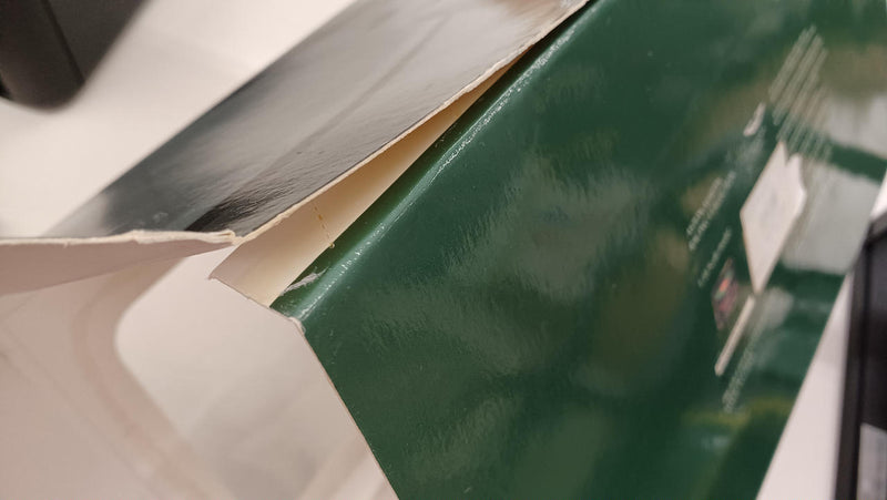 Cargue la imagen en el visor de la galería, AUTOart DBR9 ASTON MARTIN RACING 1/18 Diecast Car– Used