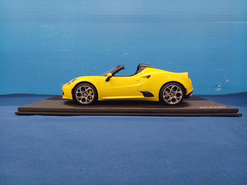 Carica immagine in Galleria Viewer, TSM 1/18 Alfa Romeo 4C Spider Diecast Car– Used