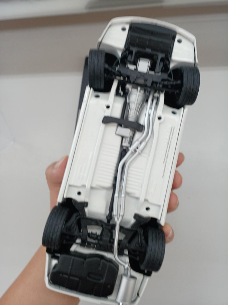 Load image into Gallery viewer, AUTOART Nissan Skyline GT-R "Reina's GT-R" Wangan Midnight 1/18 Scale Car– Used