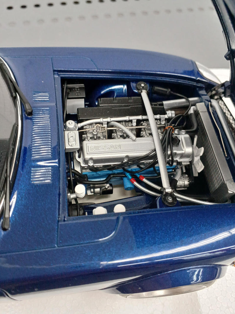 Cargue la imagen en el visor de la galería, AUTOart Fairlady Z (S30) "Devil Z" 1/18 Scale Model Car– Used