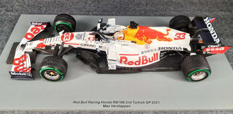 Laden Sie das Bild in Galerie -Viewer, SPARK 18S605 1/18 Scale Diecast Car– Used