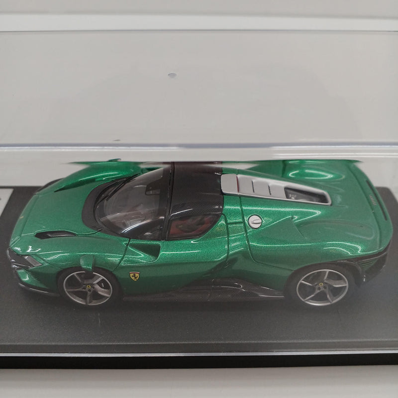Cargue la imagen en el visor de la galería, LOOKSMART FERRARI DAYTONA SP3 1/43 Scale Model Car– Used