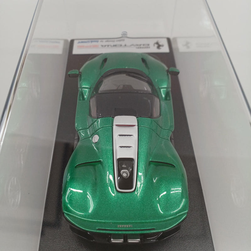 Cargue la imagen en el visor de la galería, LOOKSMART FERRARI DAYTONA SP3 1/43 Scale Model Car– Used