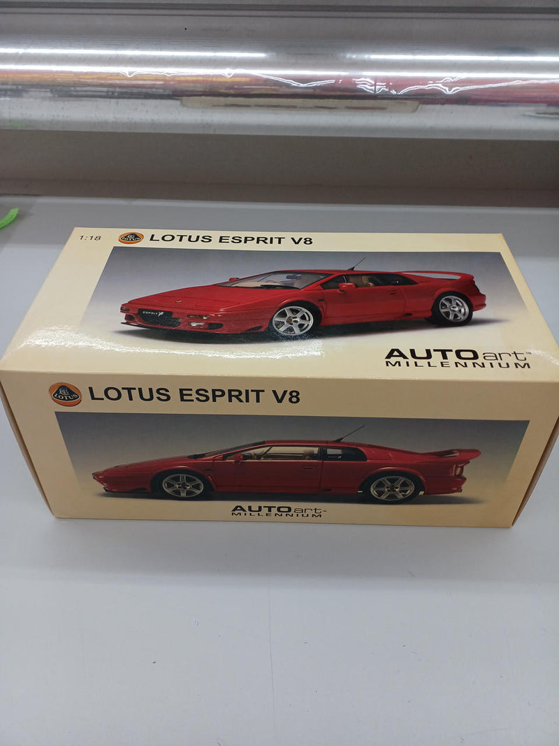 Load image into Gallery viewer, AUTOart Lotus ESPRIT 1/18 Scale Model Car– Used