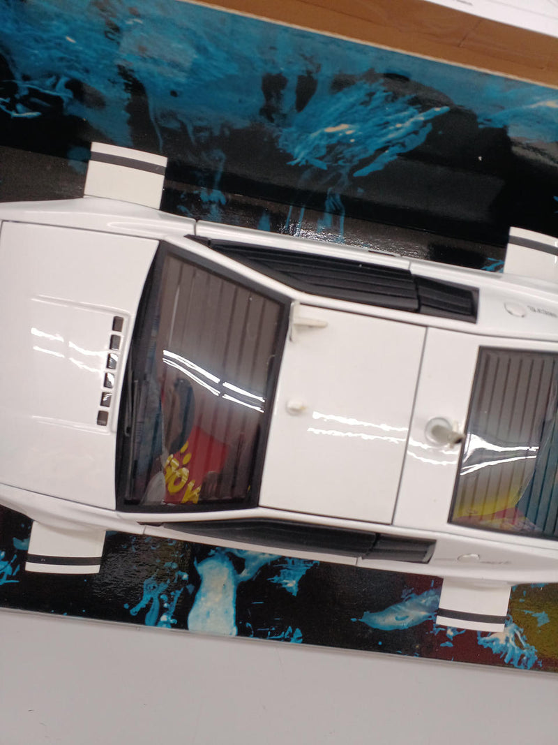 Carica immagine in Galleria Viewer, AUTOart 007 Lotus ESPRIT 1/18 Scale Model Car– Used
