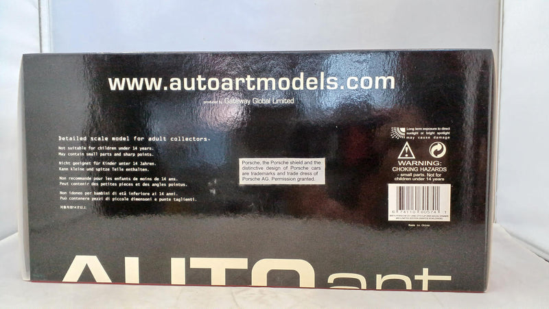 Laden Sie das Bild in Galerie -Viewer, AUTOart 1/18 Porsche 911 '05 GT3 Cup Macau Winner 1/18 Scale Car– Used