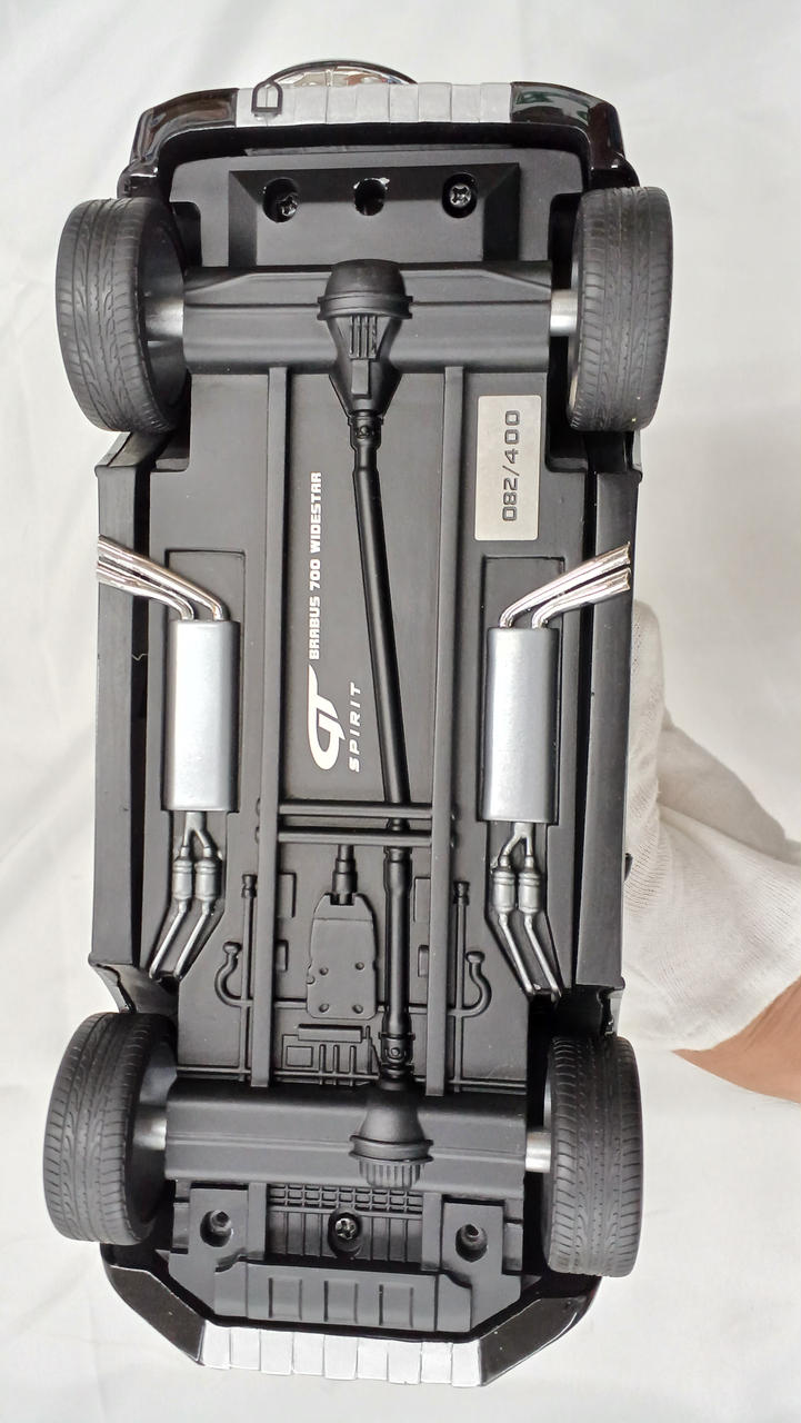 Laden Sie das Bild in Galerie -Viewer, GT SPIRIT GTS040KJ 1/18 Brabus 700 Widestar Diecast Model