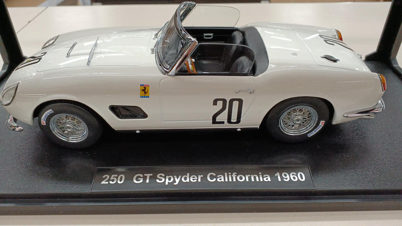 Carica immagine in Galleria Viewer, KK SCALE 1/18 Ferrari 250GT SWB 1960 Diecast Model Car