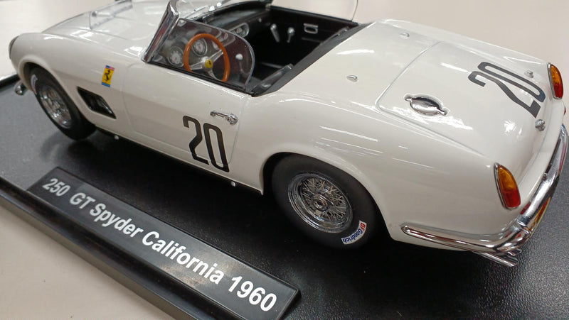 Carica immagine in Galleria Viewer, KK SCALE 1/18 Ferrari 250GT SWB 1960 Diecast Model Car