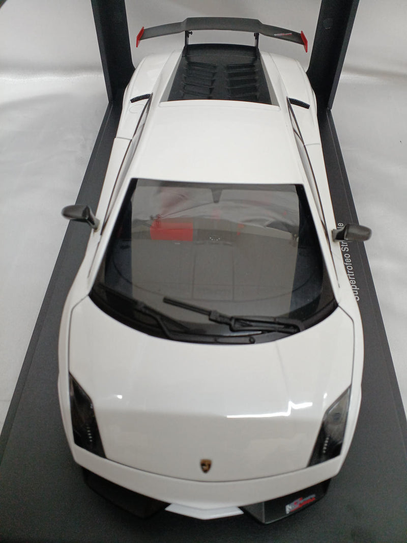 Chargez l'image dans la visionneuse de la galerie, AUTOart Lamborghini Gallardo LP570 Super Trofeo Stradale Scale Model Car