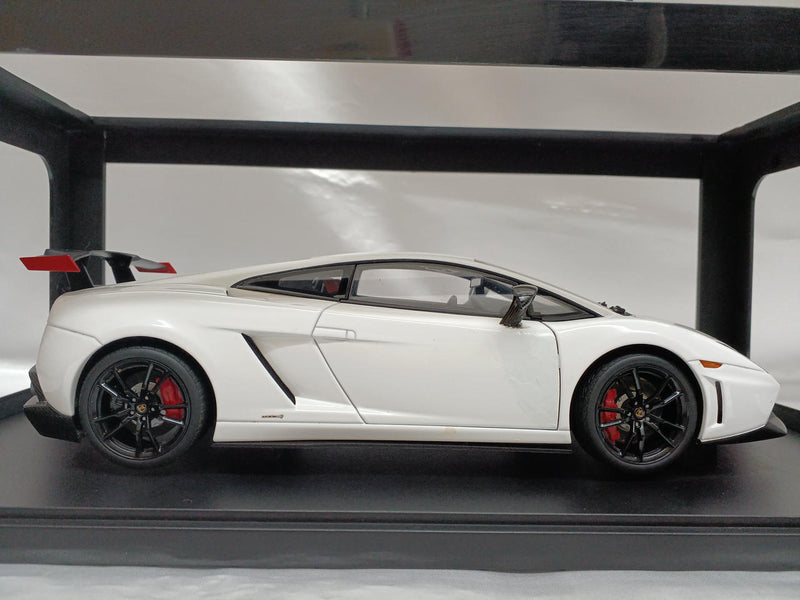 Chargez l'image dans la visionneuse de la galerie, AUTOart Lamborghini Gallardo LP570 Super Trofeo Stradale Scale Model Car