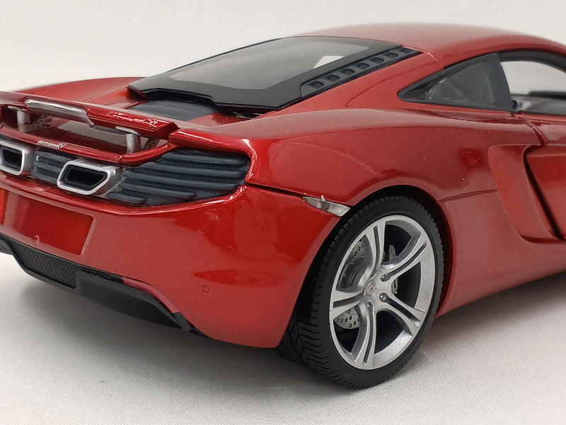 Carica immagine in Galleria Viewer, MINICHAMPS 519101330 1/18 McLaren MP4-12C Diecast Model Car