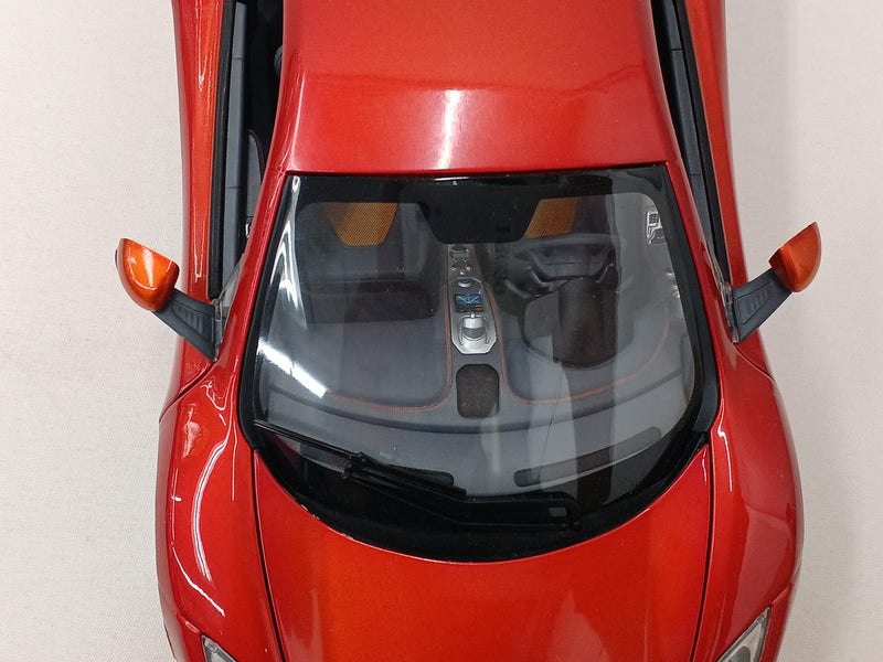 Carica immagine in Galleria Viewer, MINICHAMPS 519101330 1/18 McLaren MP4-12C Diecast Model Car