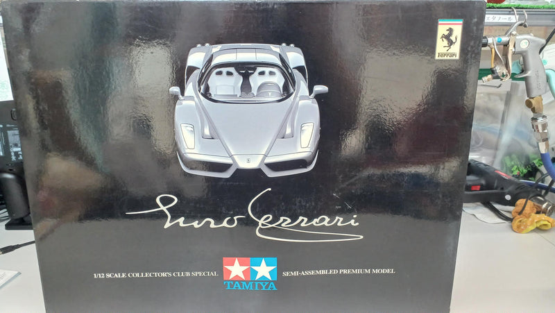 Laden Sie das Bild in Galerie -Viewer, TAMIYA 1/12 Semi-Assembled Enzo Ferrari