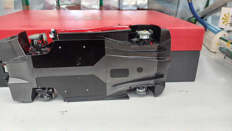 Laden Sie das Bild in Galerie -Viewer, TAMIYA 1/12 Semi-Assembled Enzo Ferrari