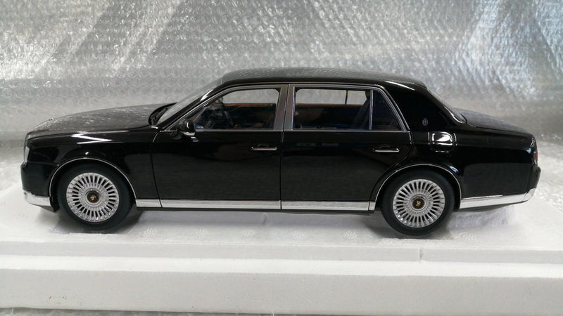 Carica immagine in Galleria Viewer, AUTOart CENTURY 1/18 Diecast Car– Used
