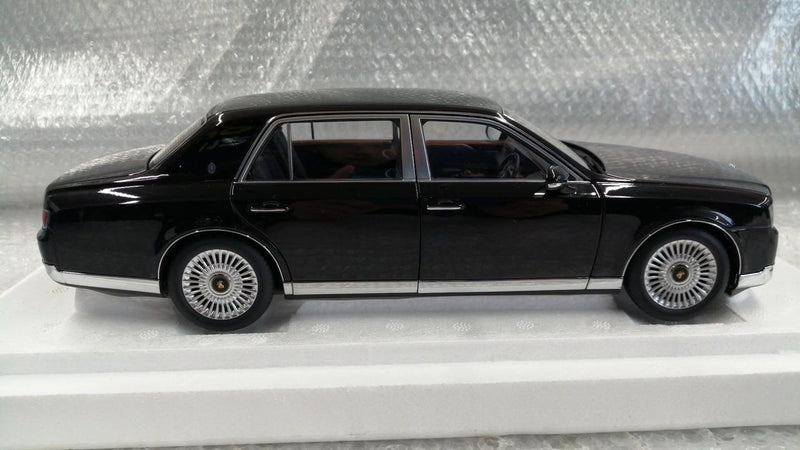 Carica immagine in Galleria Viewer, AUTOart CENTURY 1/18 Diecast Car– Used