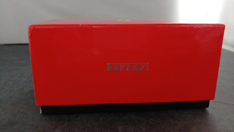 Laden Sie das Bild in Galerie -Viewer, KYOSHO FERRARI F40 LIGHT WEIGHT VERSION 1/43 Scale Car– Used