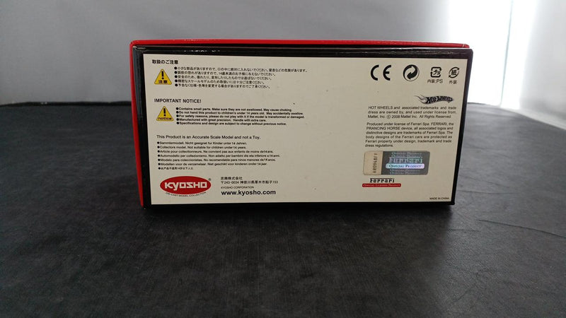 Laden Sie das Bild in Galerie -Viewer, KYOSHO FERRARI F40 LIGHT WEIGHT VERSION 1/43 Scale Car– Used
