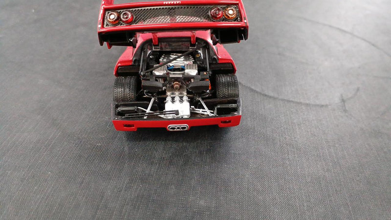 Laden Sie das Bild in Galerie -Viewer, KYOSHO FERRARI F40 LIGHT WEIGHT VERSION 1/43 Scale Car– Used