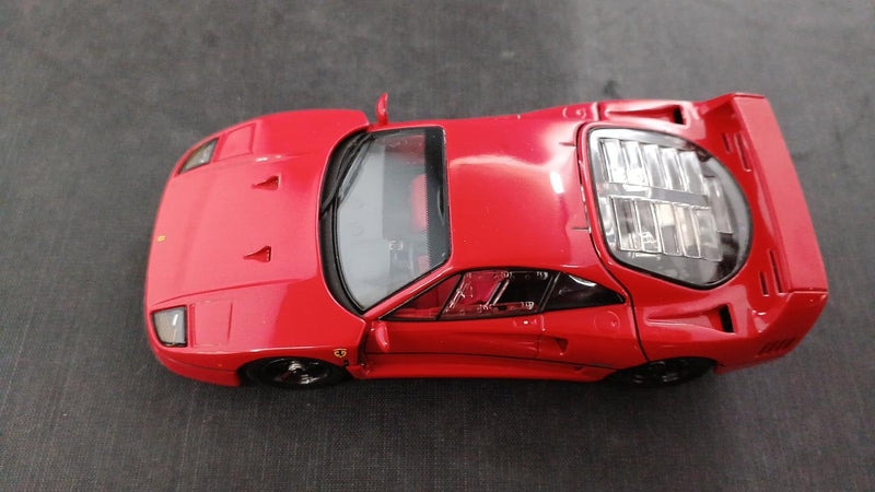 Laden Sie das Bild in Galerie -Viewer, KYOSHO FERRARI F40 LIGHT WEIGHT VERSION 1/43 Scale Car– Used