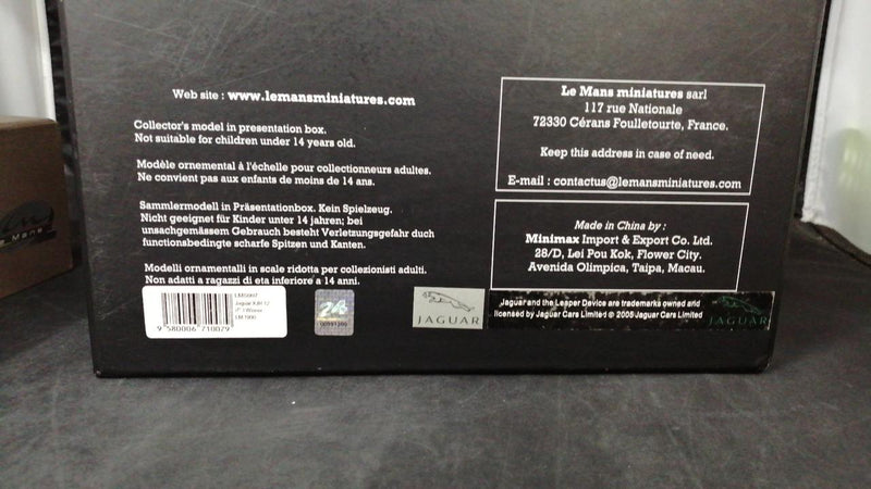 Laden Sie das Bild in Galerie -Viewer, SPARK Jaguar XJR-12 1/24 Scale Model Car– Used