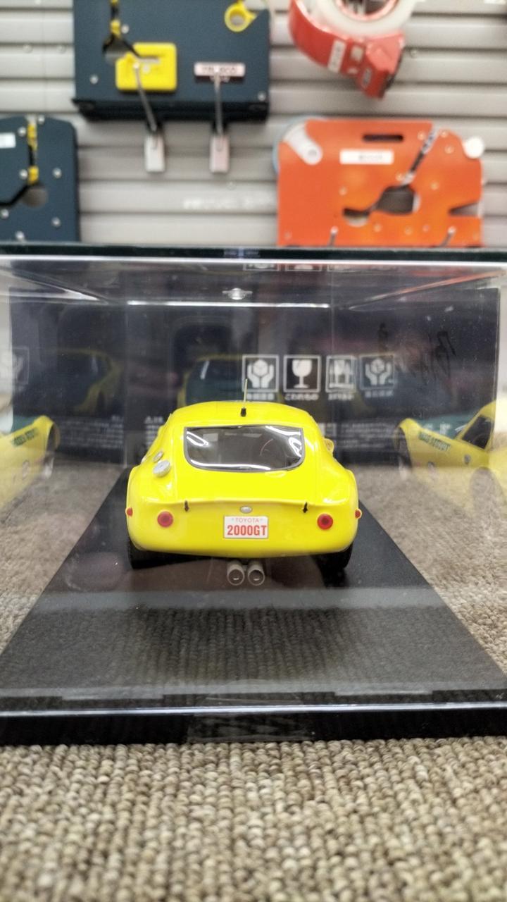 Laden Sie das Bild in Galerie -Viewer, HI-STORY TOYOTA 2000GT Speed Trial Car Scale Model– Used